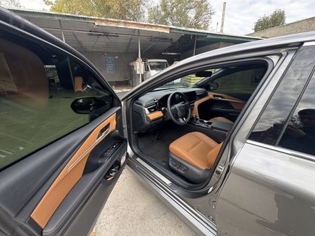 Toyota Camry, 2026 — 照片 4