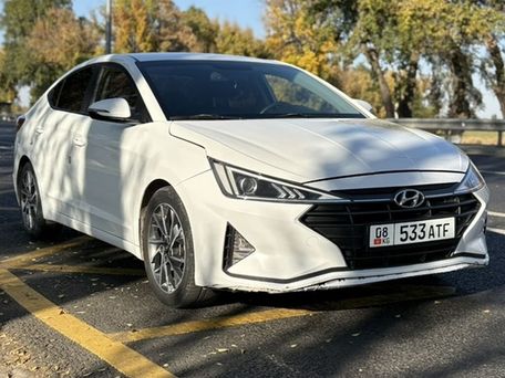 Hyundai Avante, 2018 — 照片 1