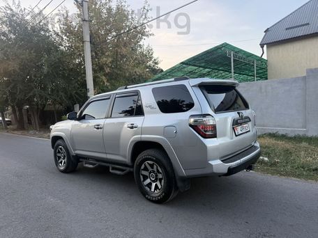 Toyota 4Runner, 2018 — фото 10