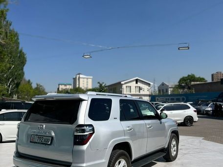 Toyota 4Runner, 2018 — сүрөт 6