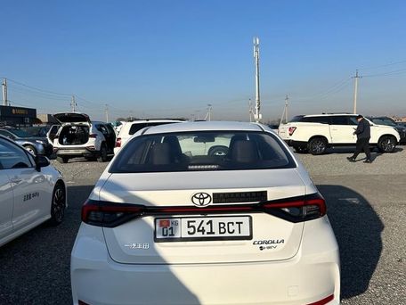 Toyota Corolla, 2026 — 照片 2