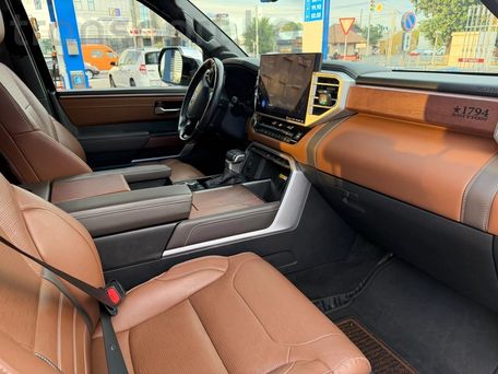Toyota Tundra, 2023 — photo 9