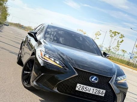 Lexus ES, 2021 — photo 1