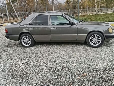 Mercedes-Benz W124, 1993 — сүрөт 5