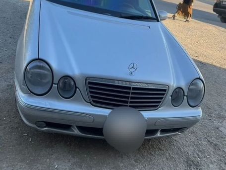 Mercedes-Benz E-Class, 2001 — photo 3