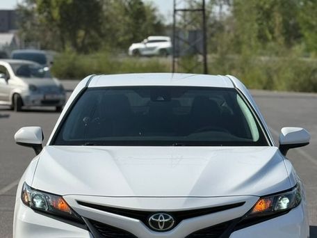 Toyota Camry, 2021 — 照片 1