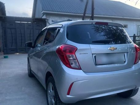Chevrolet Spark, 2017 — 照片 1