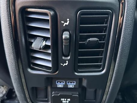 Jeep Grand Cherokee, 2019 — сүрөт 8