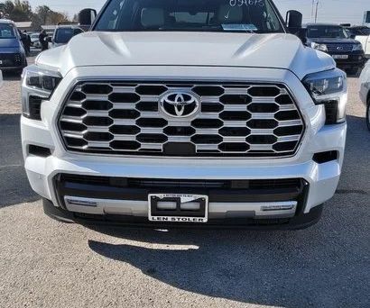 Toyota Sequoia, 2024 — photo 1