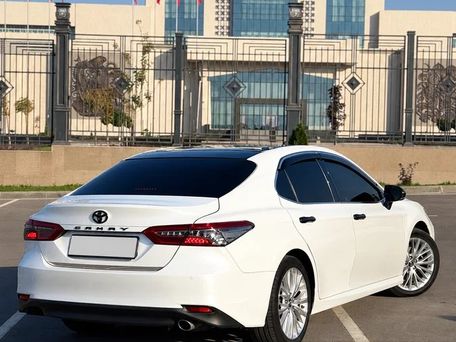 Toyota Camry, 2018 — photo 4
