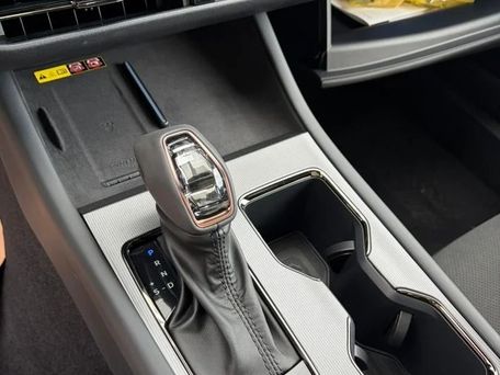 Toyota Camry, 2026 — photo 6