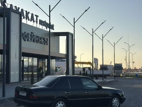 Mercedes-Benz W124, 1994 — 照片 5