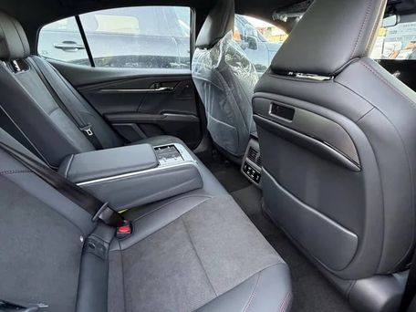 Toyota Camry, 2026 — photo 8