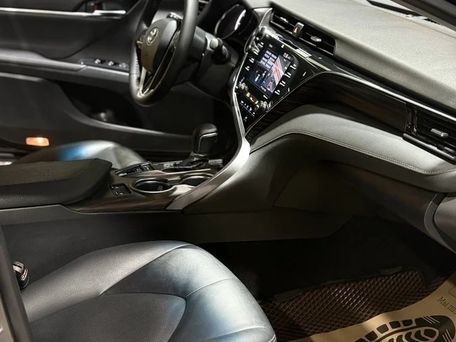 Toyota Camry, 2018 — 照片 8
