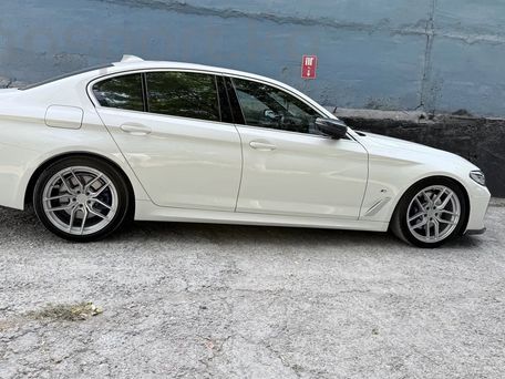 BMW 5 серии, 2020 — фото 1