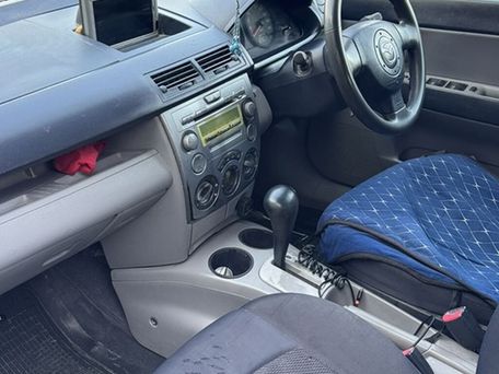 Mazda Demio, 2004 — photo 6