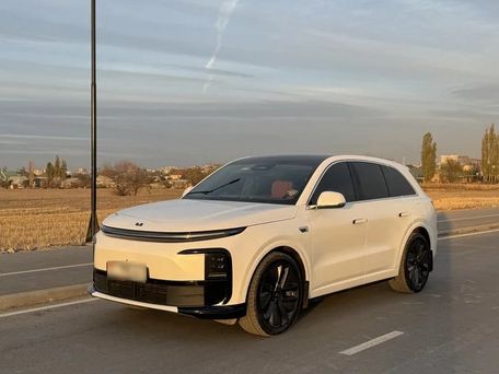 Li Auto (Lixiang) L6, 2024 — photo 5