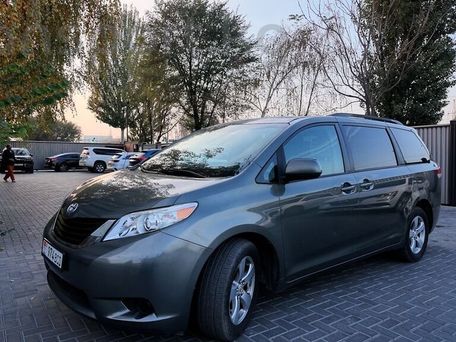 Toyota Sienna, 2010 — photo 6