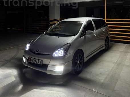 Toyota Wish, 2003