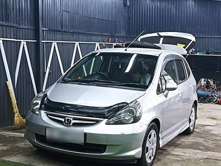 Honda Fit, 2003 — photo 2