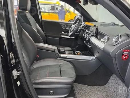 Mercedes-Benz GLB, 2023 — photo 10