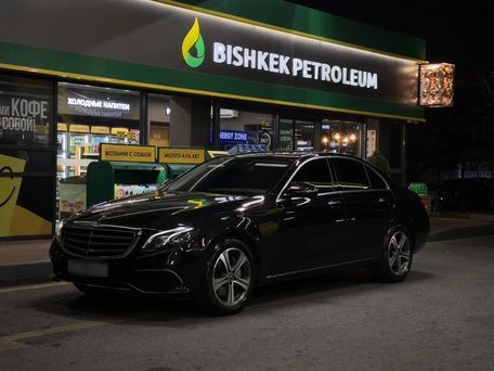 Mercedes-Benz E-Class, 2018 — photo 1