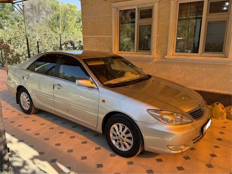Toyota Camry, 2002