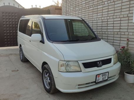 Honda Stepwgn, 2003 — photo 1