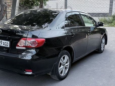 Toyota Corolla, 2011 — 照片 5