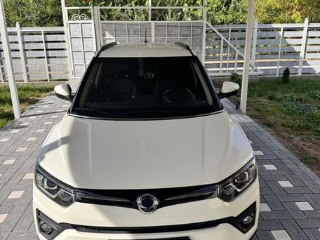 SsangYong Tivoli, 2020 — photo 9
