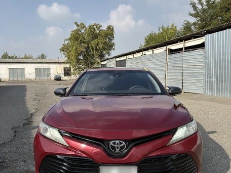 Toyota Camry, 2018 — 照片 1