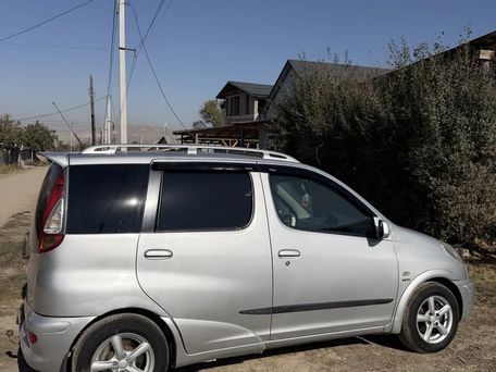 Toyota FunCargo, 2004 — photo 3
