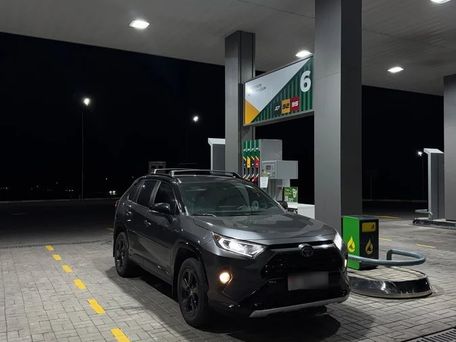 Toyota RAV4, 2019 — фото 1