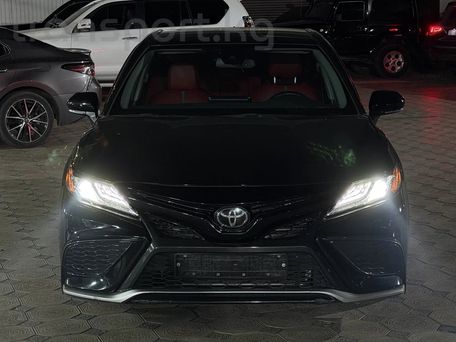 Toyota Camry, 2021 — сүрөт 1
