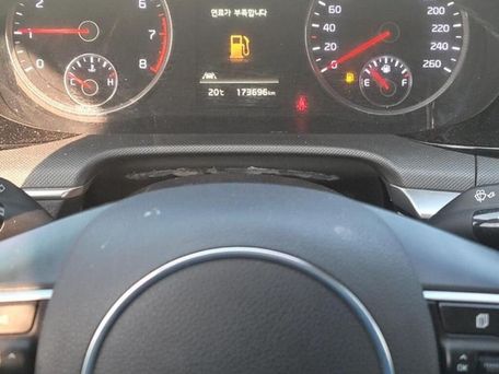 Kia K5, 2022 — photo 10