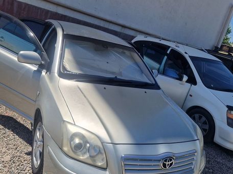 Toyota Avensis, 2004