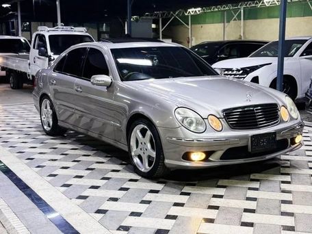 Mercedes-Benz E-Класс, 2002 — 照片 2