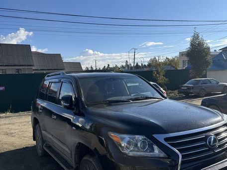 Lexus LX, 2011 — photo 1