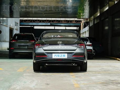 Hyundai Elantra, 2026 — photo 2