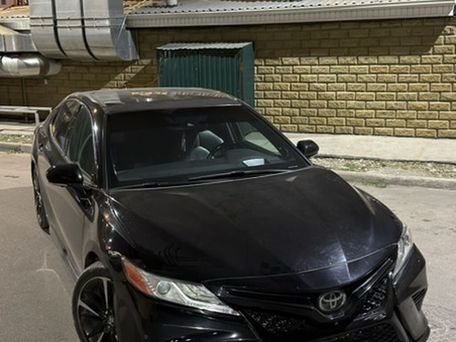 Toyota Camry, 2018 — photo 1