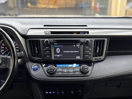 Toyota RAV4, 2018 — сүрөт 10