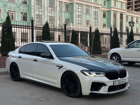 BMW 5 Series, 2020 — photo 1