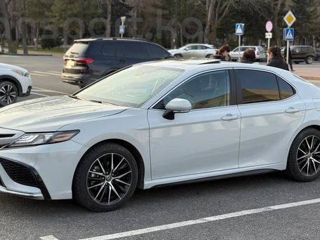 Toyota Camry, 2021 — фото 9