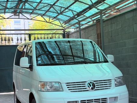 Volkswagen Transporter, 2004 — 照片 1