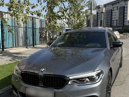 BMW 5 серии, 2017 — 照片 3