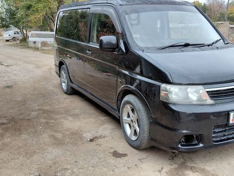 Honda Stepwgn, 2005 — photo 4