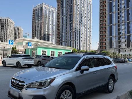 Subaru Outback, 2018 — 照片 1
