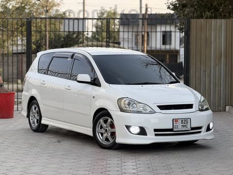 Toyota Ipsum, 2004