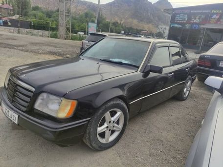 Mercedes-Benz E-Класс, 1993 — 照片 1
