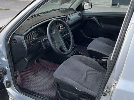 Volkswagen Vento, 1993 — 照片 12